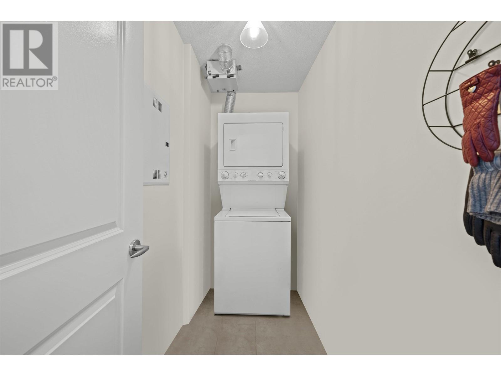 1205 6351 Buswell Street Property Photo 14