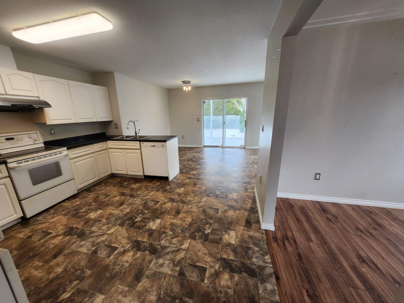 36101 Regal Parkway Property Photo 6
