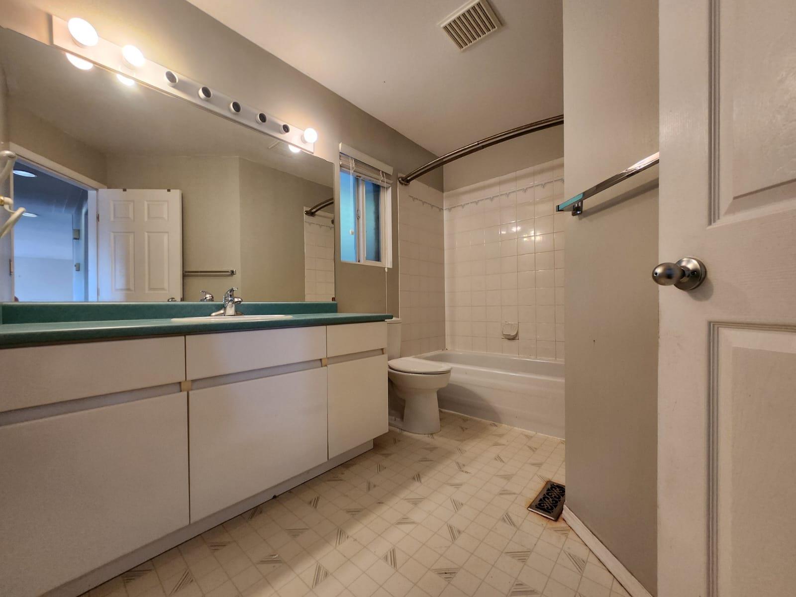 36101 Regal Parkway Property Photo 16