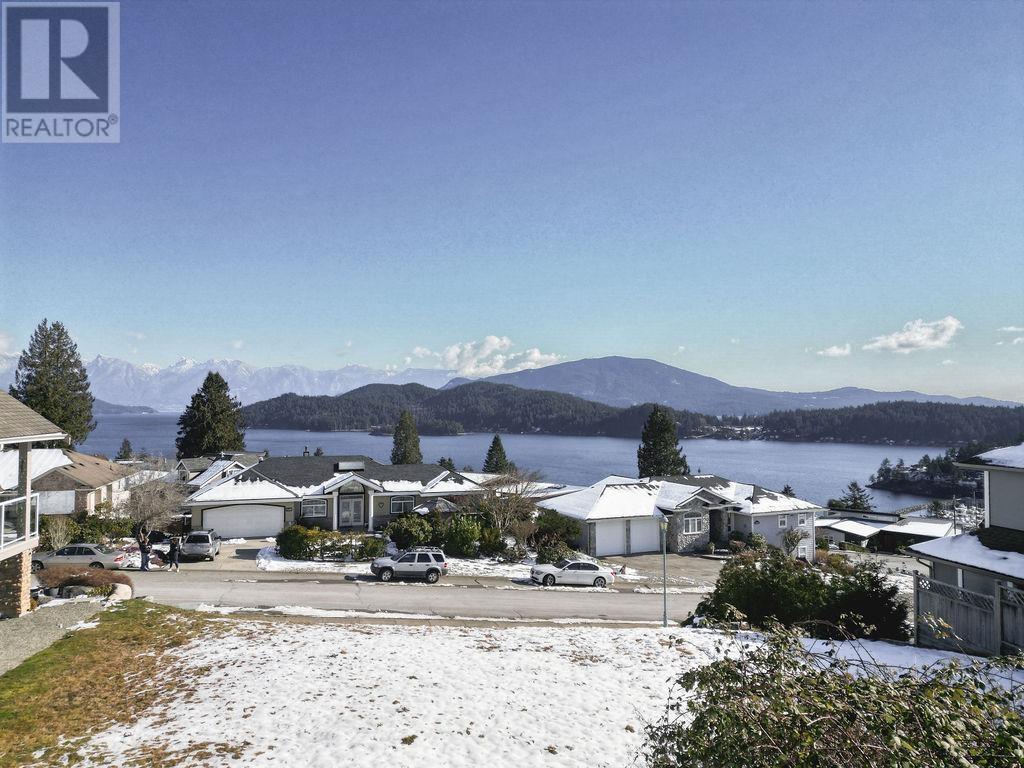 Lot 4 Spyglass Place Property Photo 4