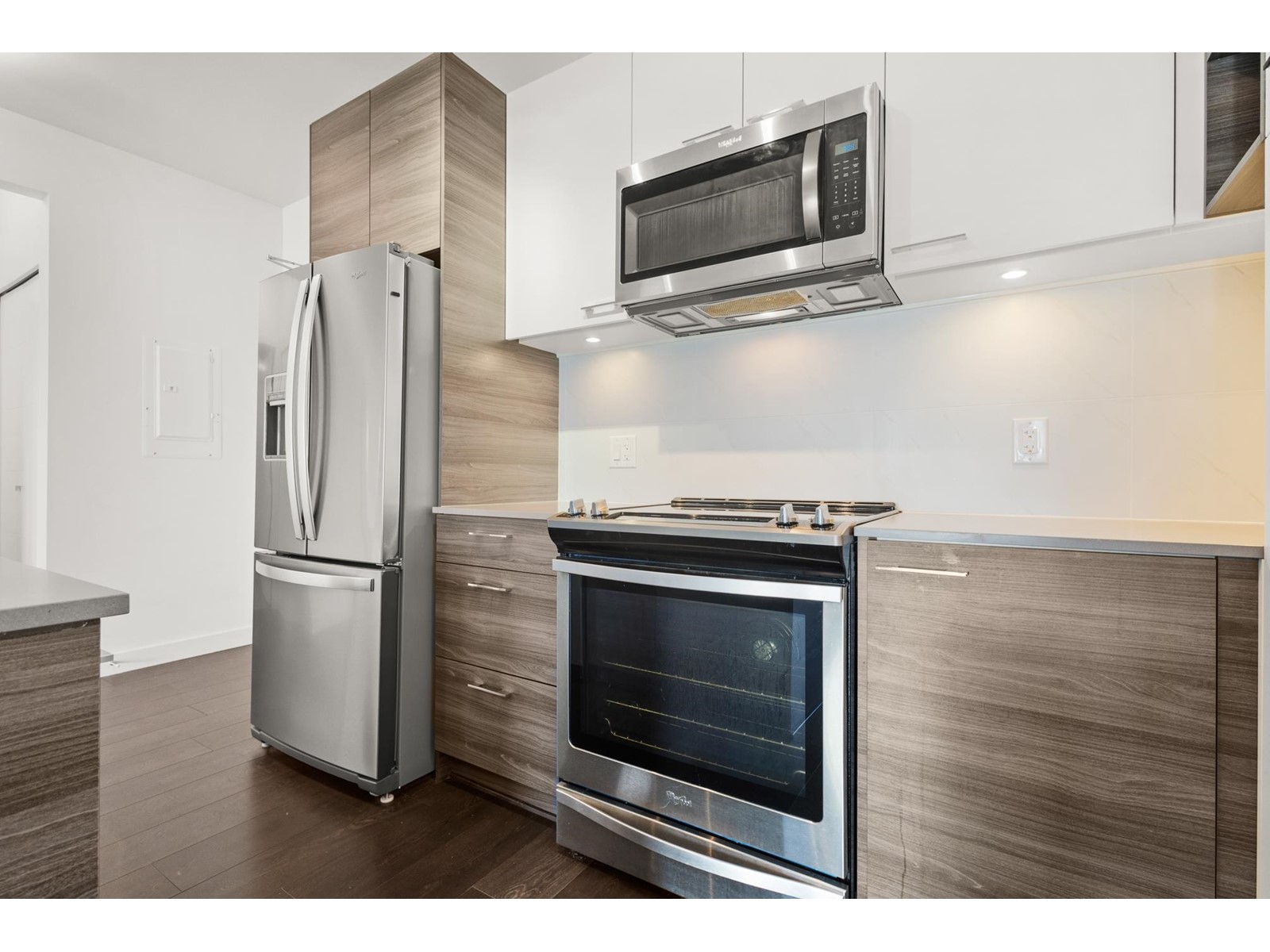 606 10581 140th Street Property Photo 8