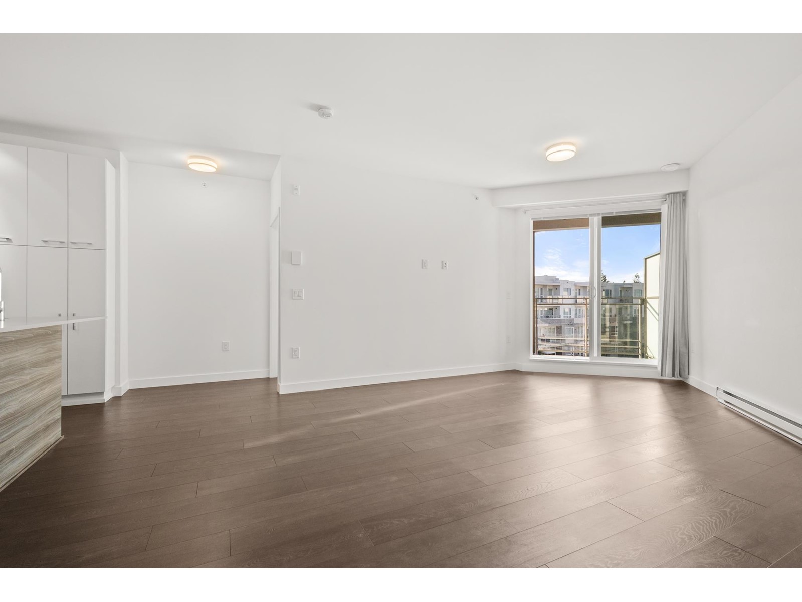 606 10581 140th Street Property Photo 11