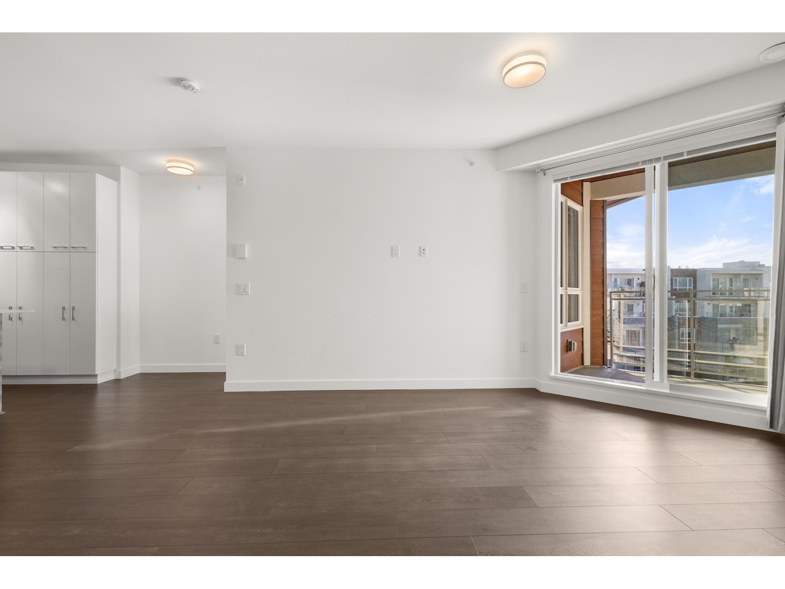 606 10581 140th Street Property Photo 12