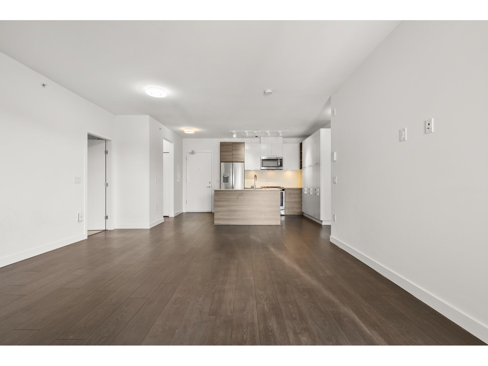 606 10581 140th Street Property Photo 13