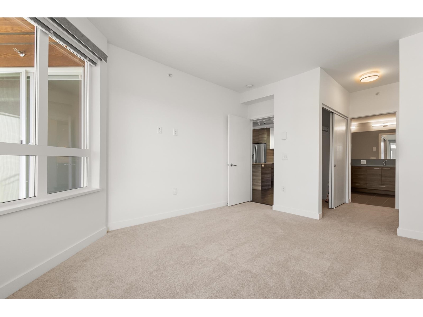 606 10581 140th Street Property Photo 19