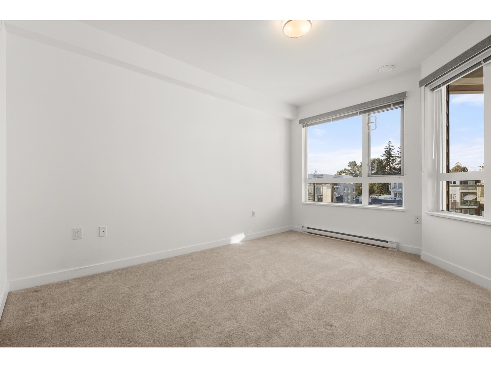 606 10581 140th Street Property Photo 20