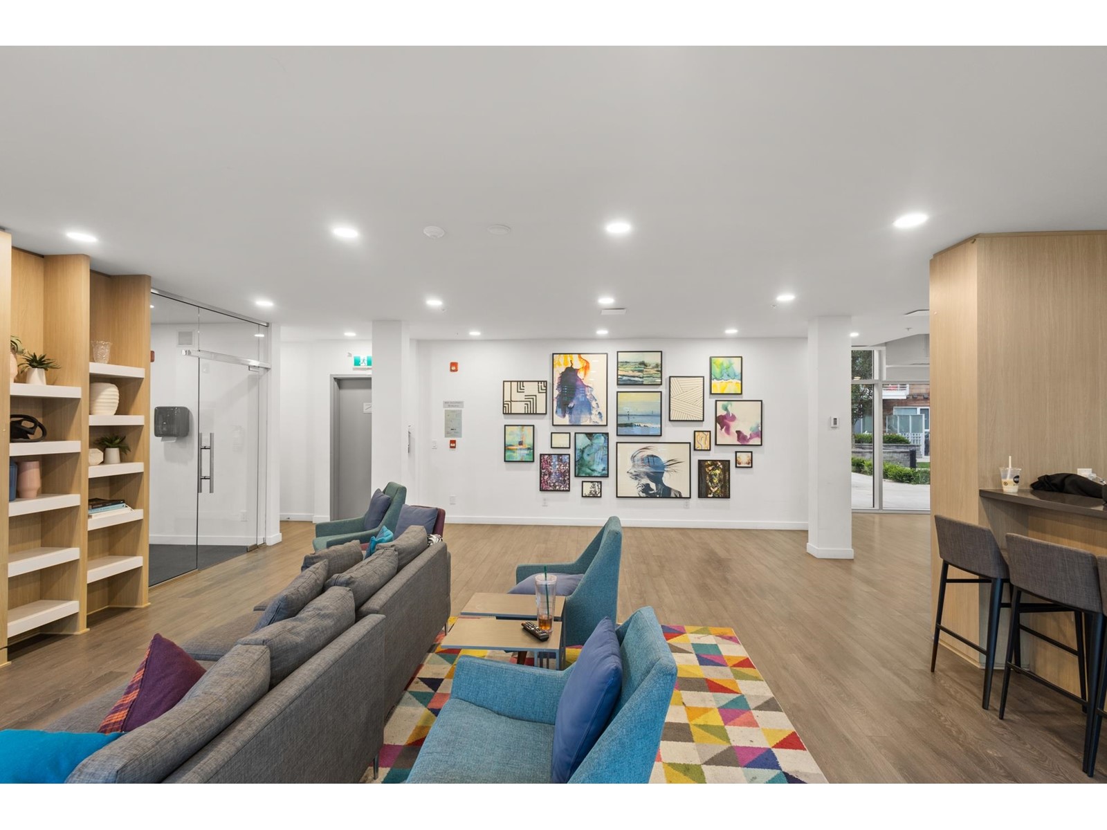 606 10581 140th Street Property Photo 29