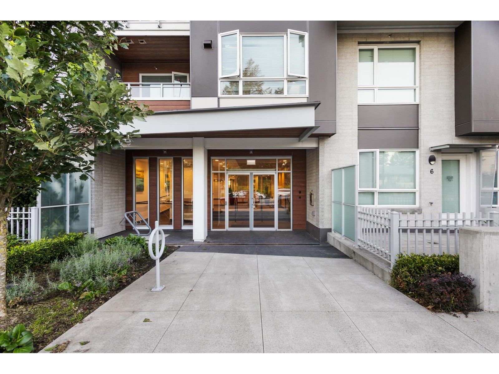 606 10581 140th Street Property Photo 38