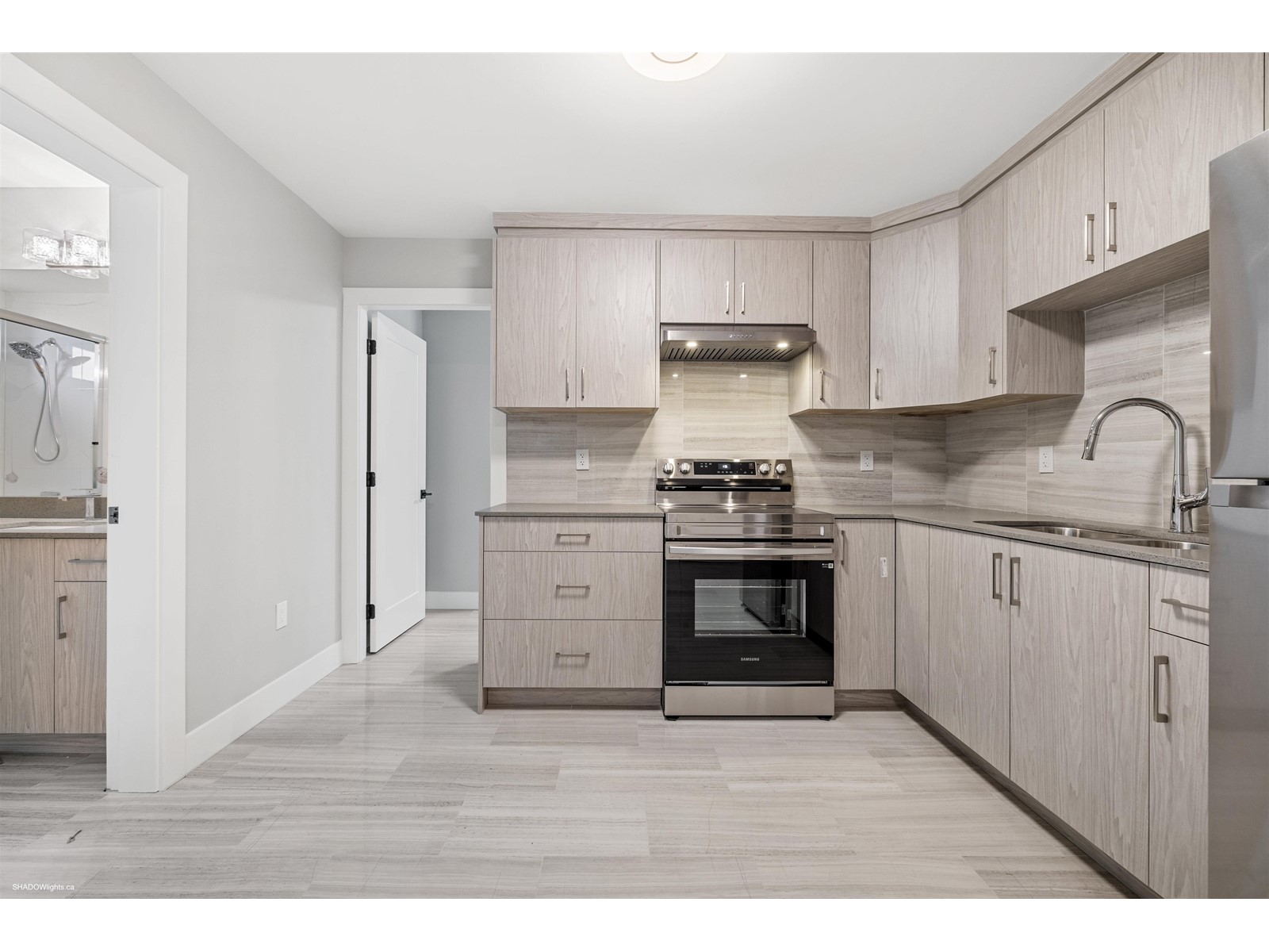 16725 15a Avenue Property Photo 22