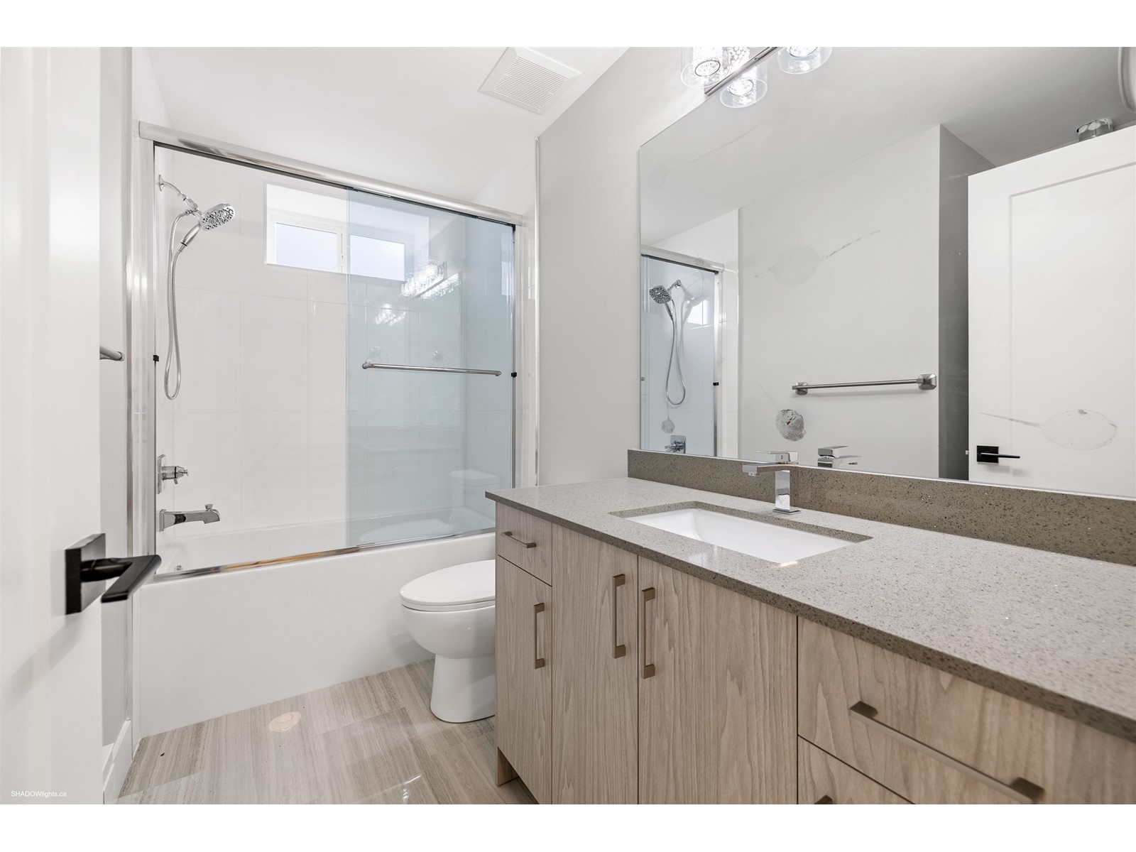 16725 15a Avenue Property Photo 25