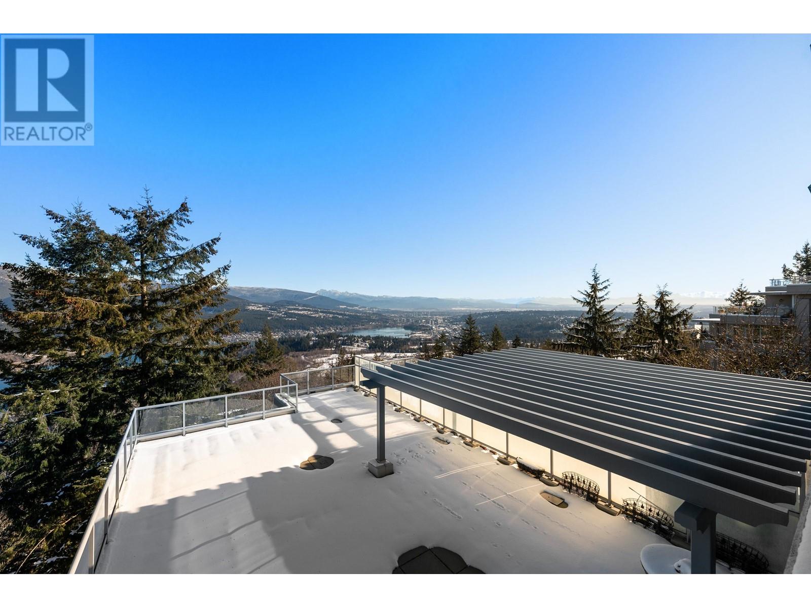 903 9262 University Crescent Property Photo 11