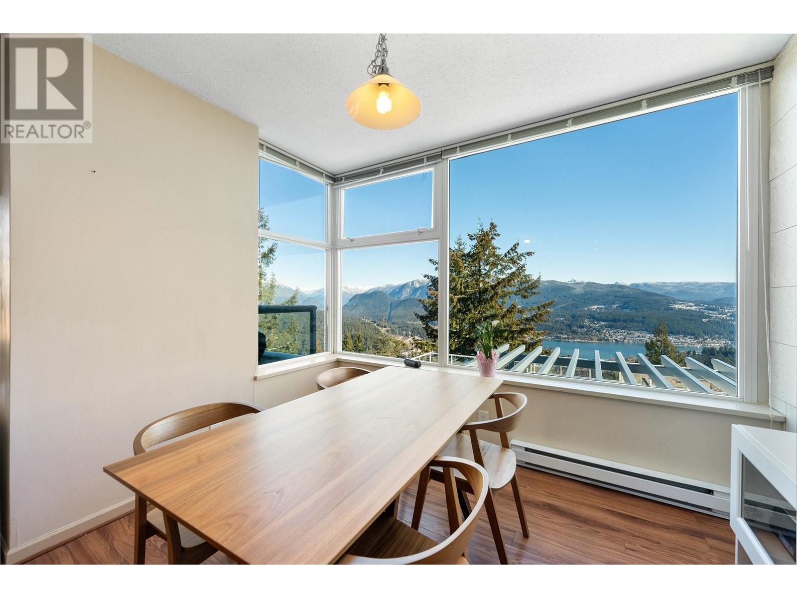 903 9262 University Crescent Property Photo 14