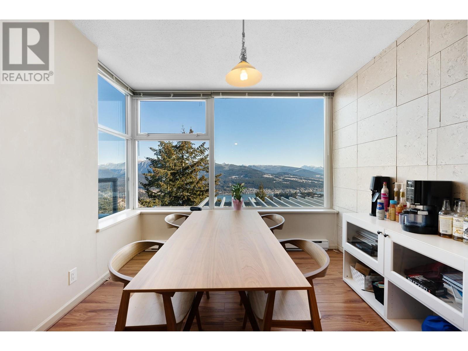903 9262 University Crescent Property Photo 15