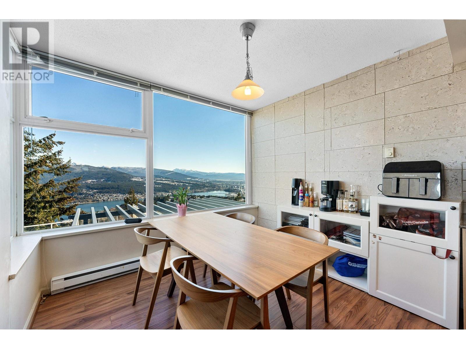 903 9262 University Crescent Property Photo 16