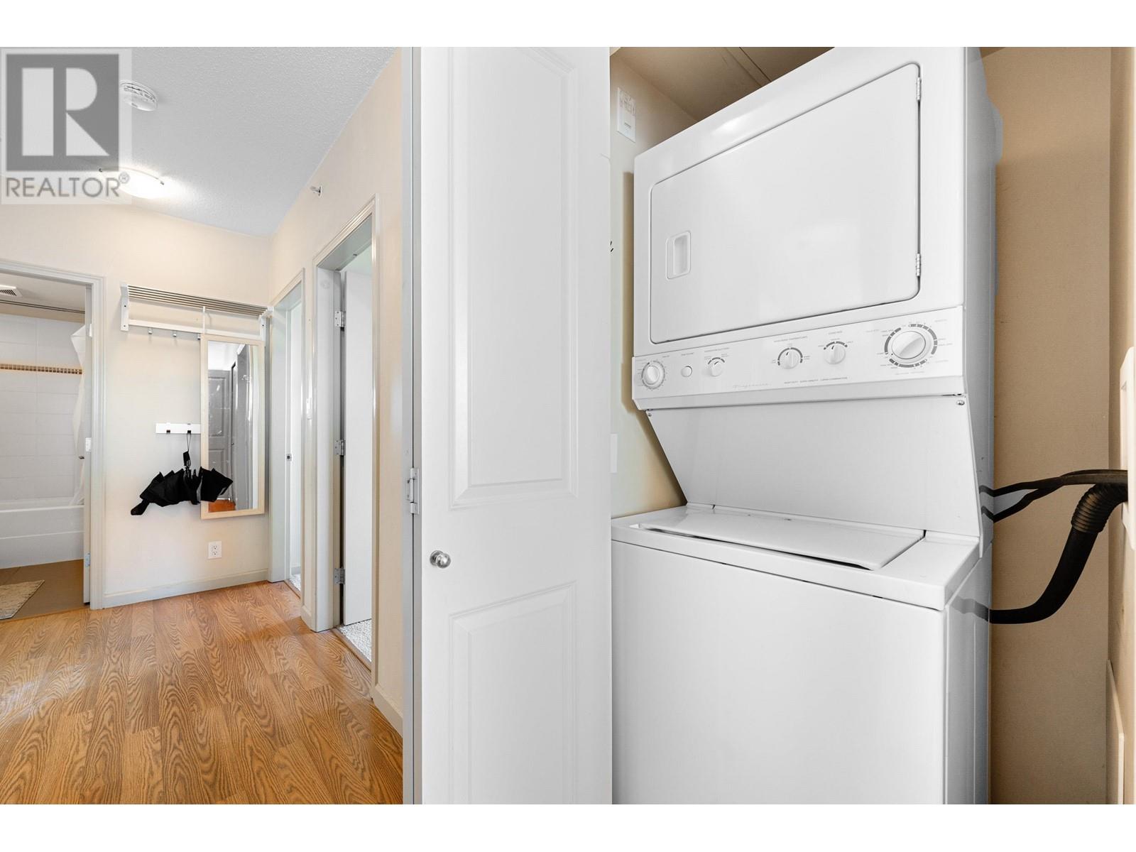 903 9262 University Crescent Property Photo 25