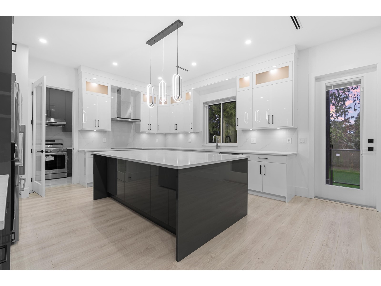 9336 119a Street Property Photo 11