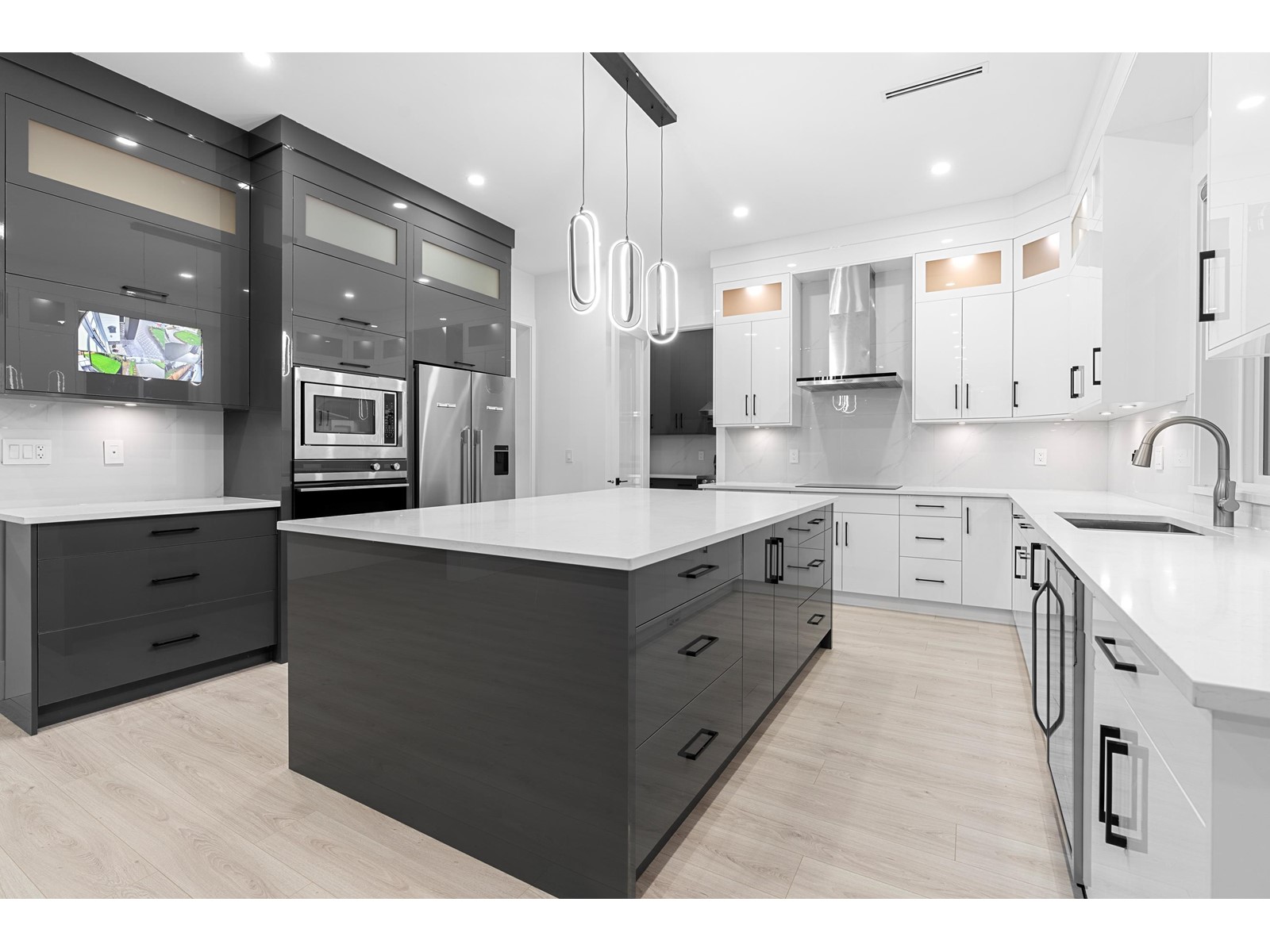 9336 119a Street Property Photo 12