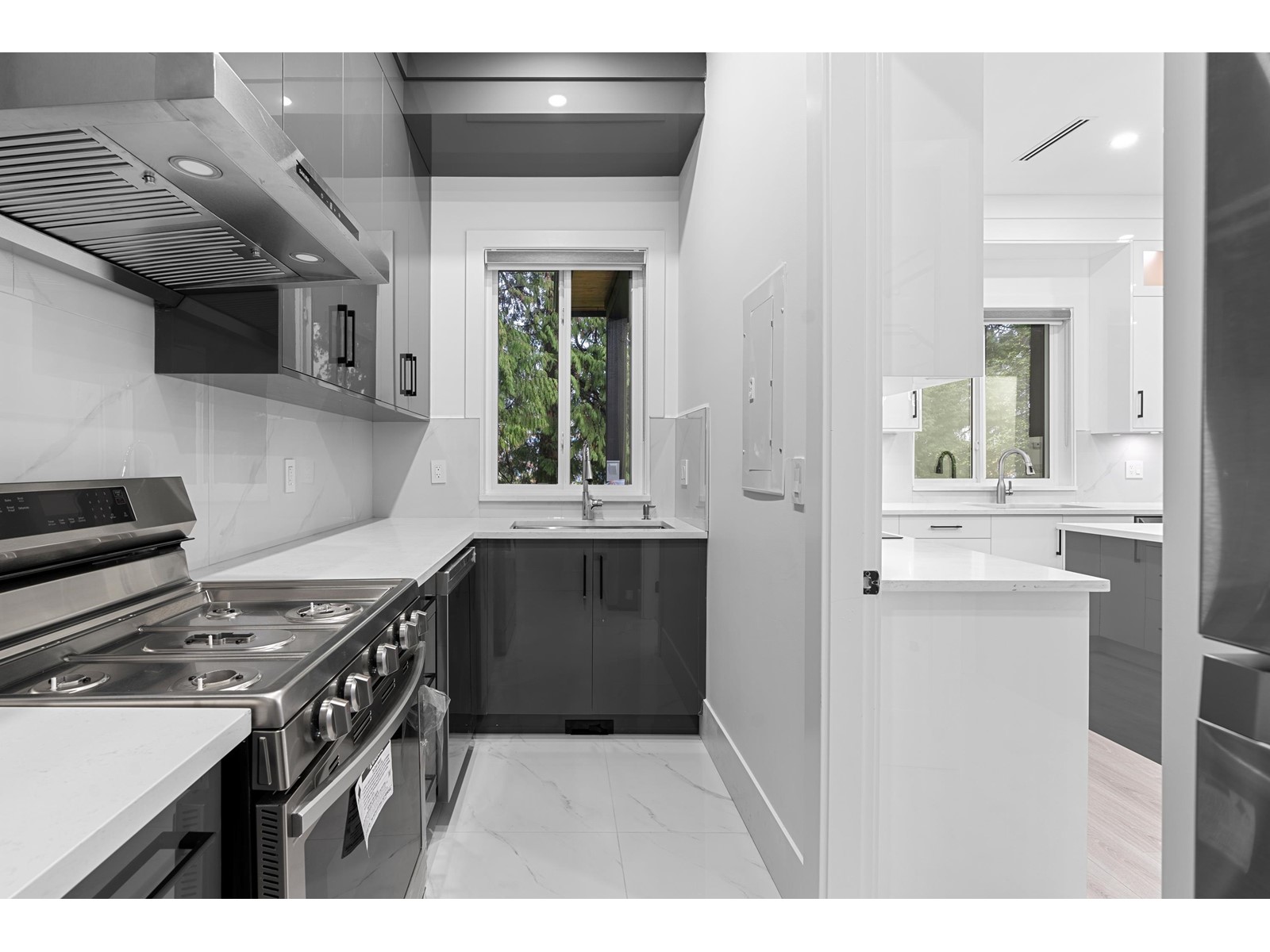9336 119a Street Property Photo 16