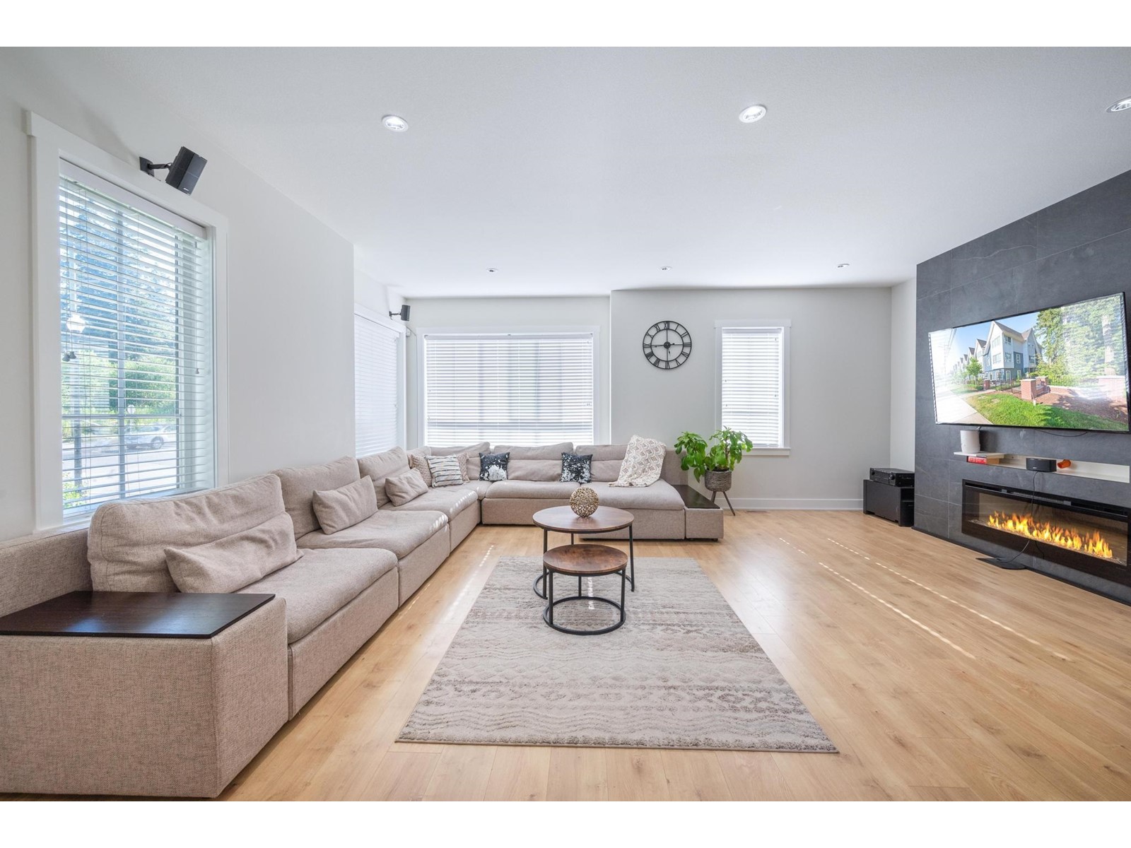 8 2828 156 Street Property Photo 3