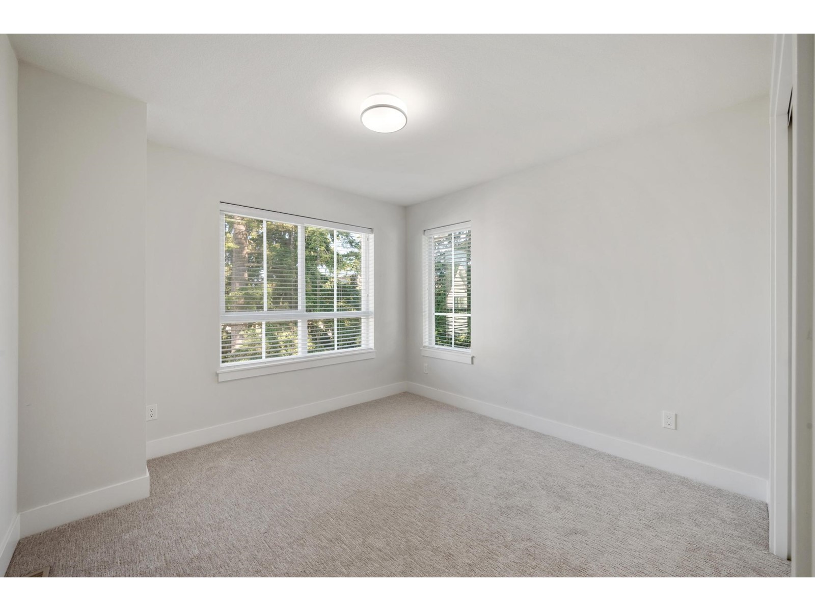 8 2828 156 Street Property Photo 17