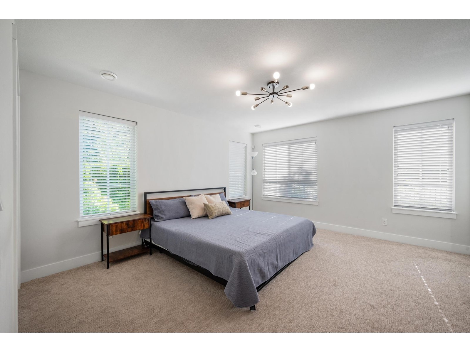 8 2828 156 Street Property Photo 23