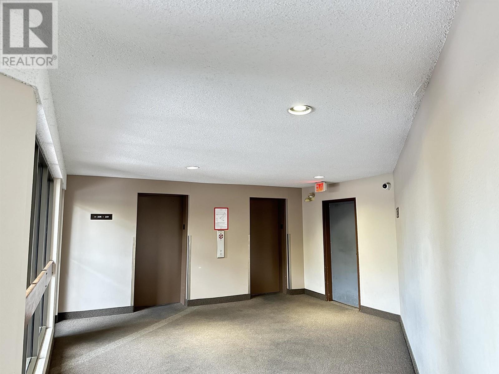 216 8460 Ackroyd Road Property Photo 9