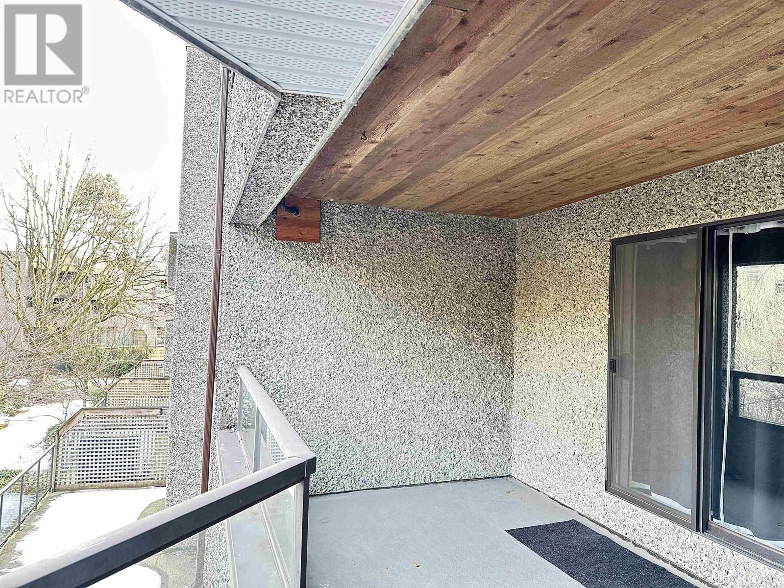 216 8460 Ackroyd Road Property Photo 15