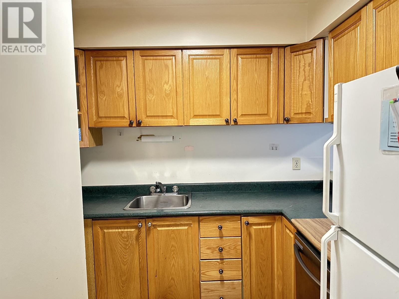 216 8460 Ackroyd Road Property Photo 23