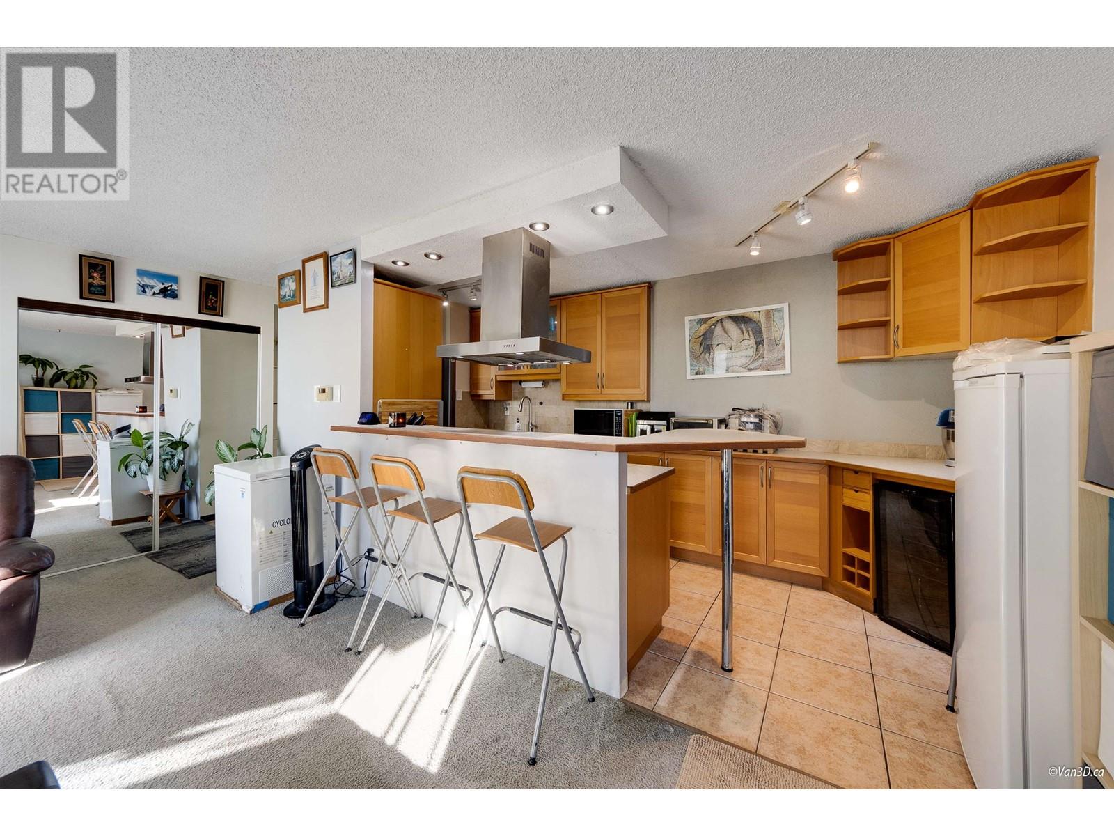 705 6689 Willingdon Avenue Property Photo 4