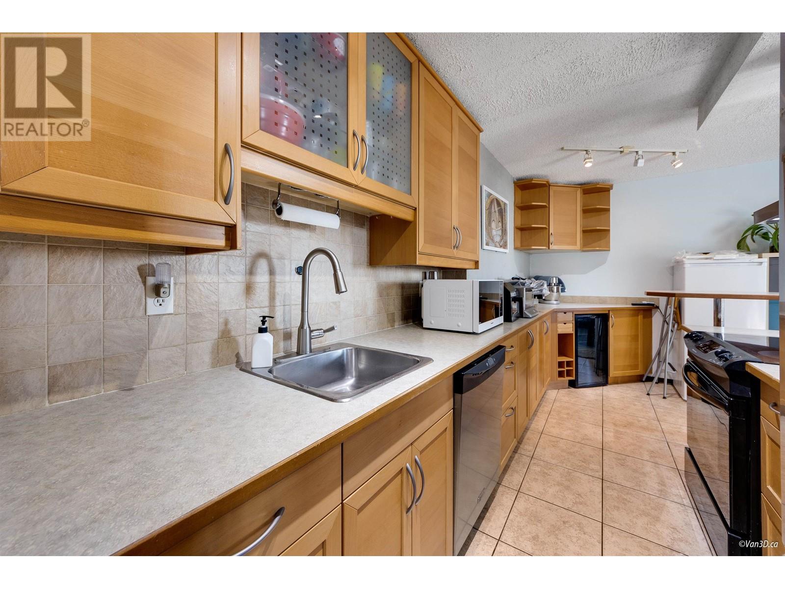 705 6689 Willingdon Avenue Property Photo 5
