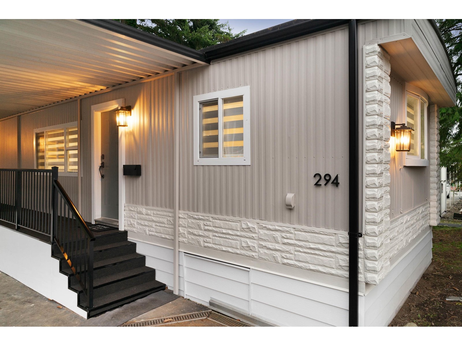 294 1840 160th Street Property Photo 1