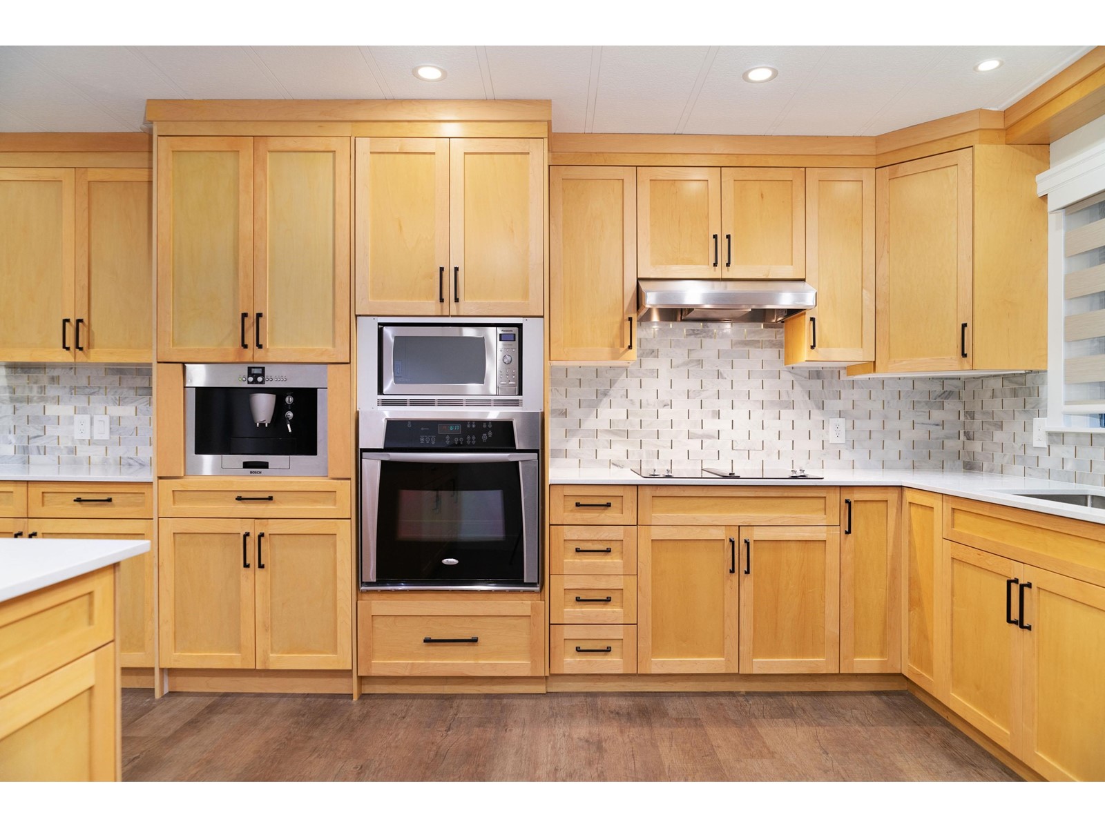 294 1840 160th Street Property Photo 12