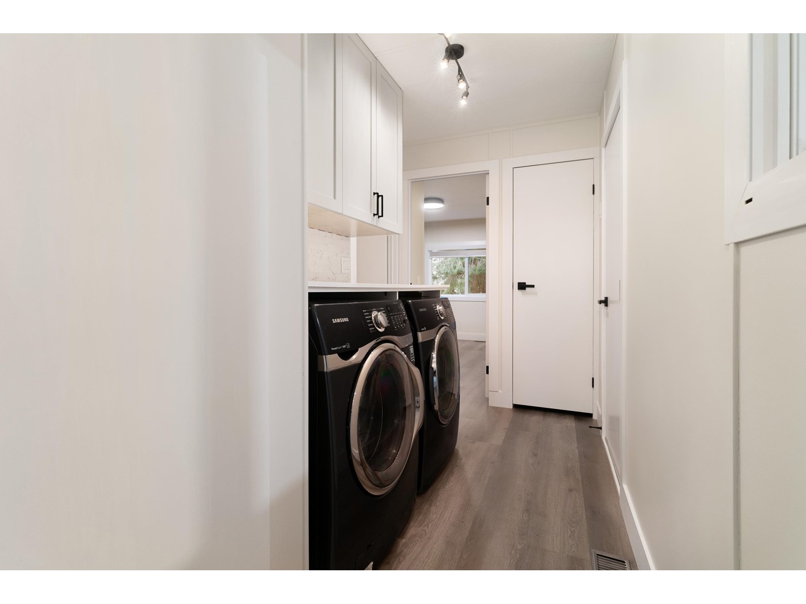 294 1840 160th Street Property Photo 18