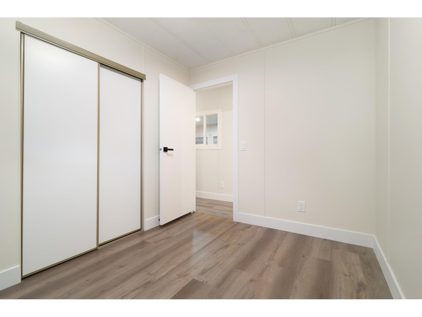 294 1840 160th Street Property Photo 25