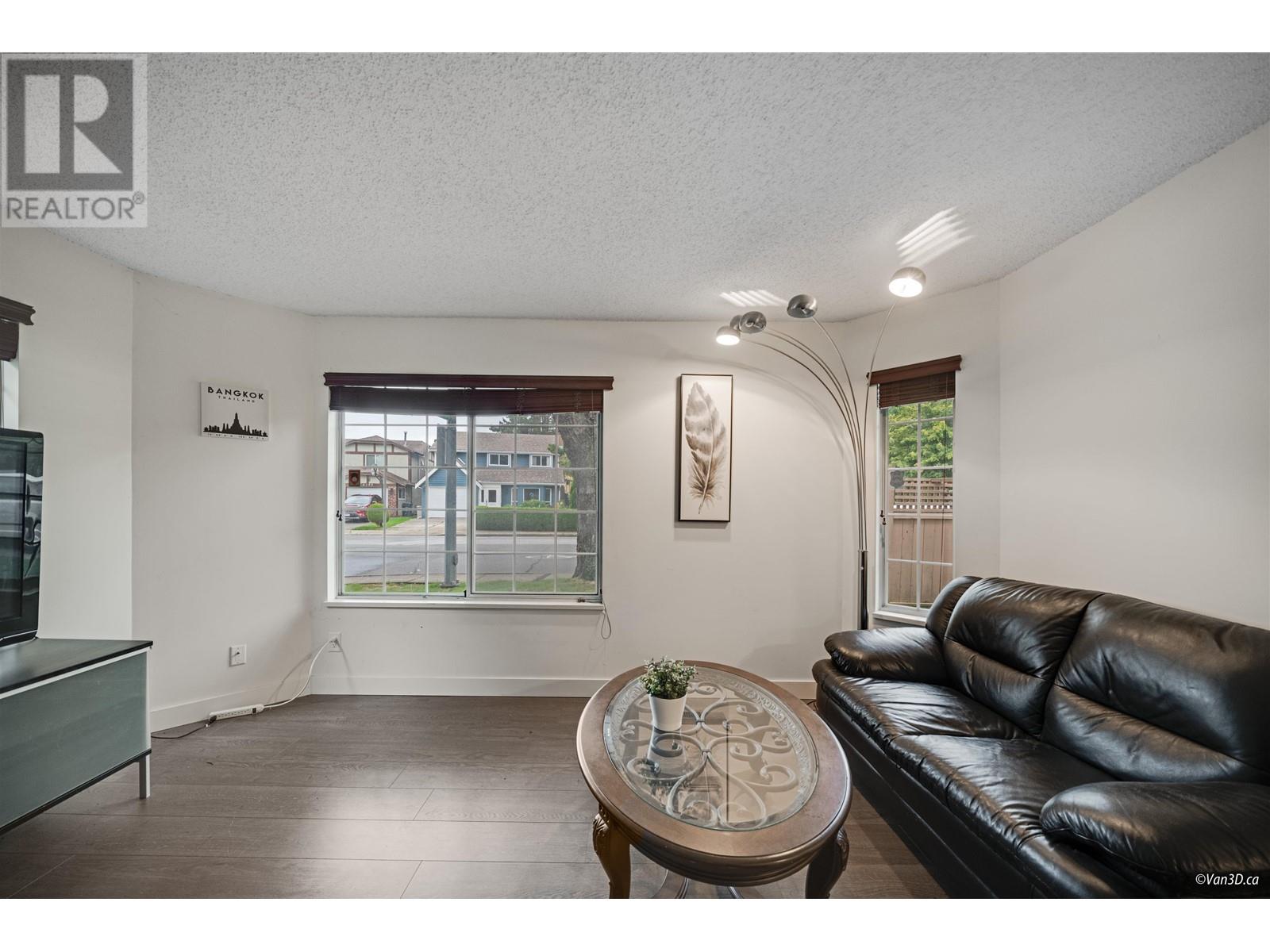 6220 Lynas Lane Property Photo 20