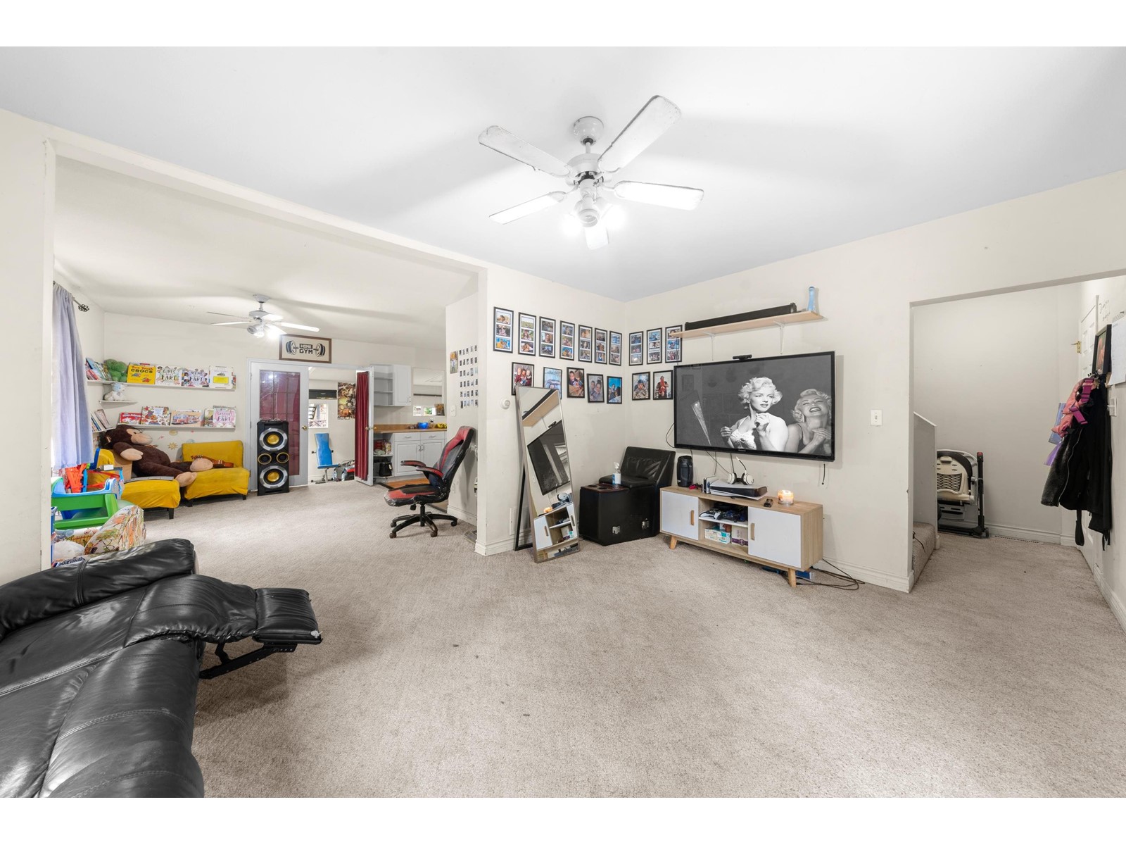 8982 148 Street Property Photo 4