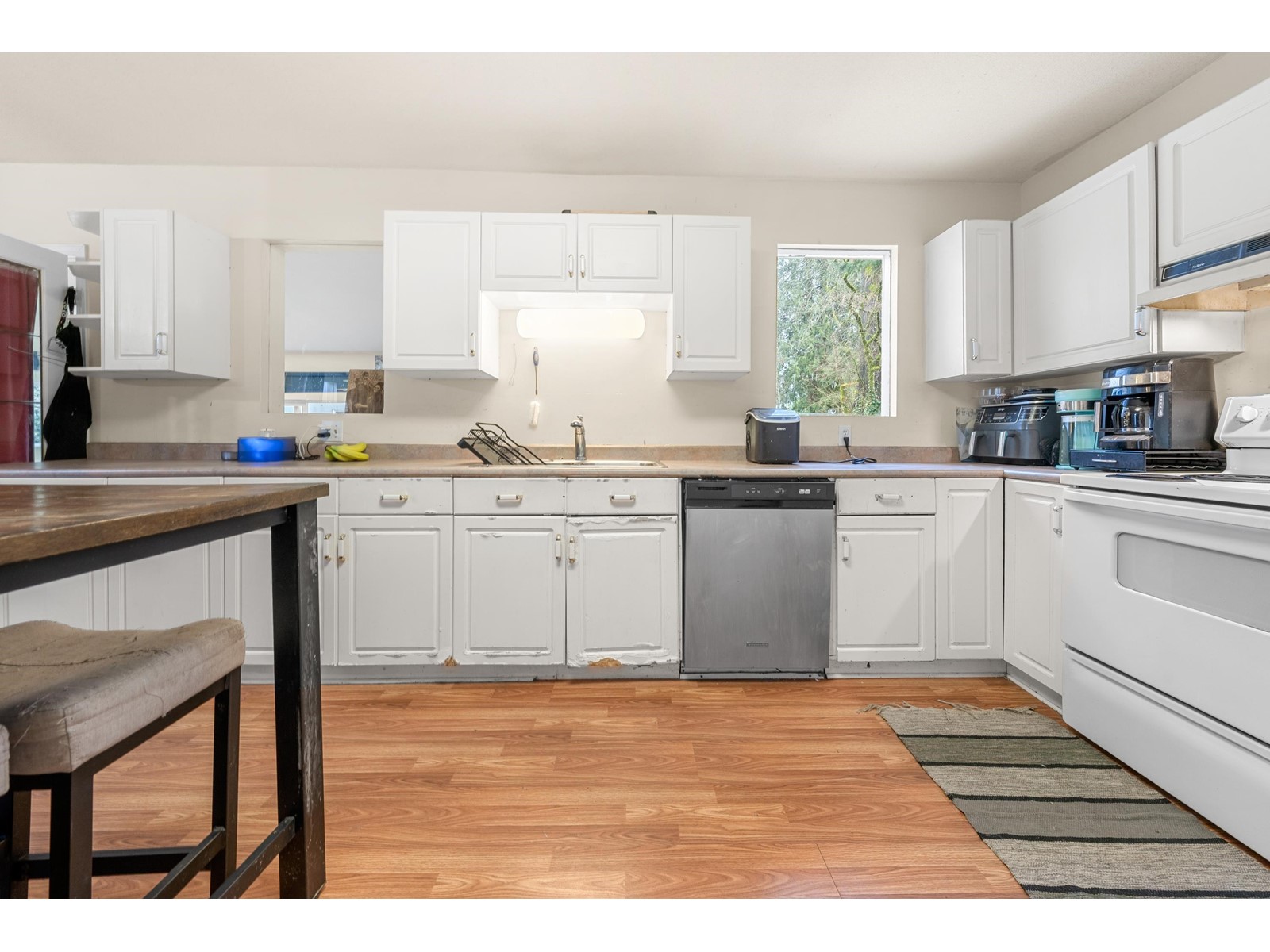 8982 148 Street Property Photo 9
