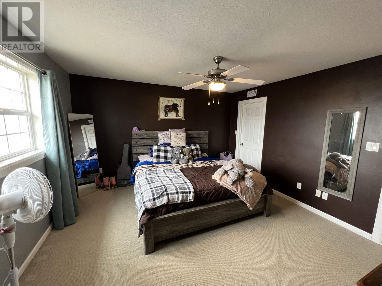 5012 46 Street Property Photo 11