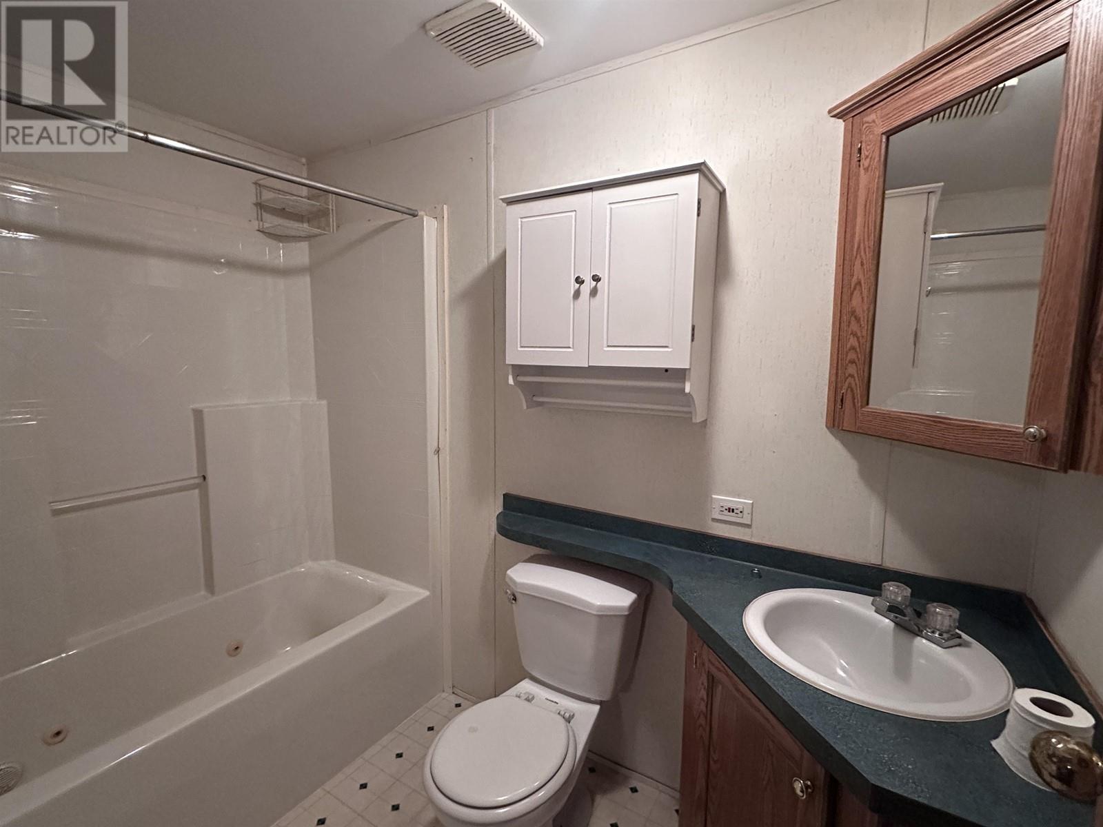 16 5701 Airport Drive Property Photo 6