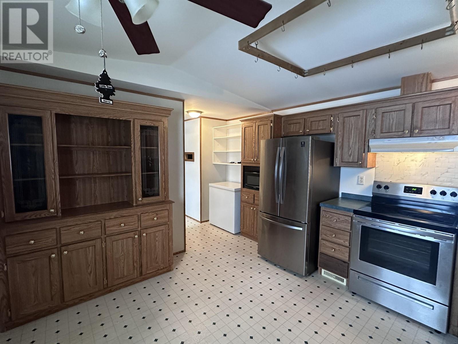 16 5701 Airport Drive Property Photo 9