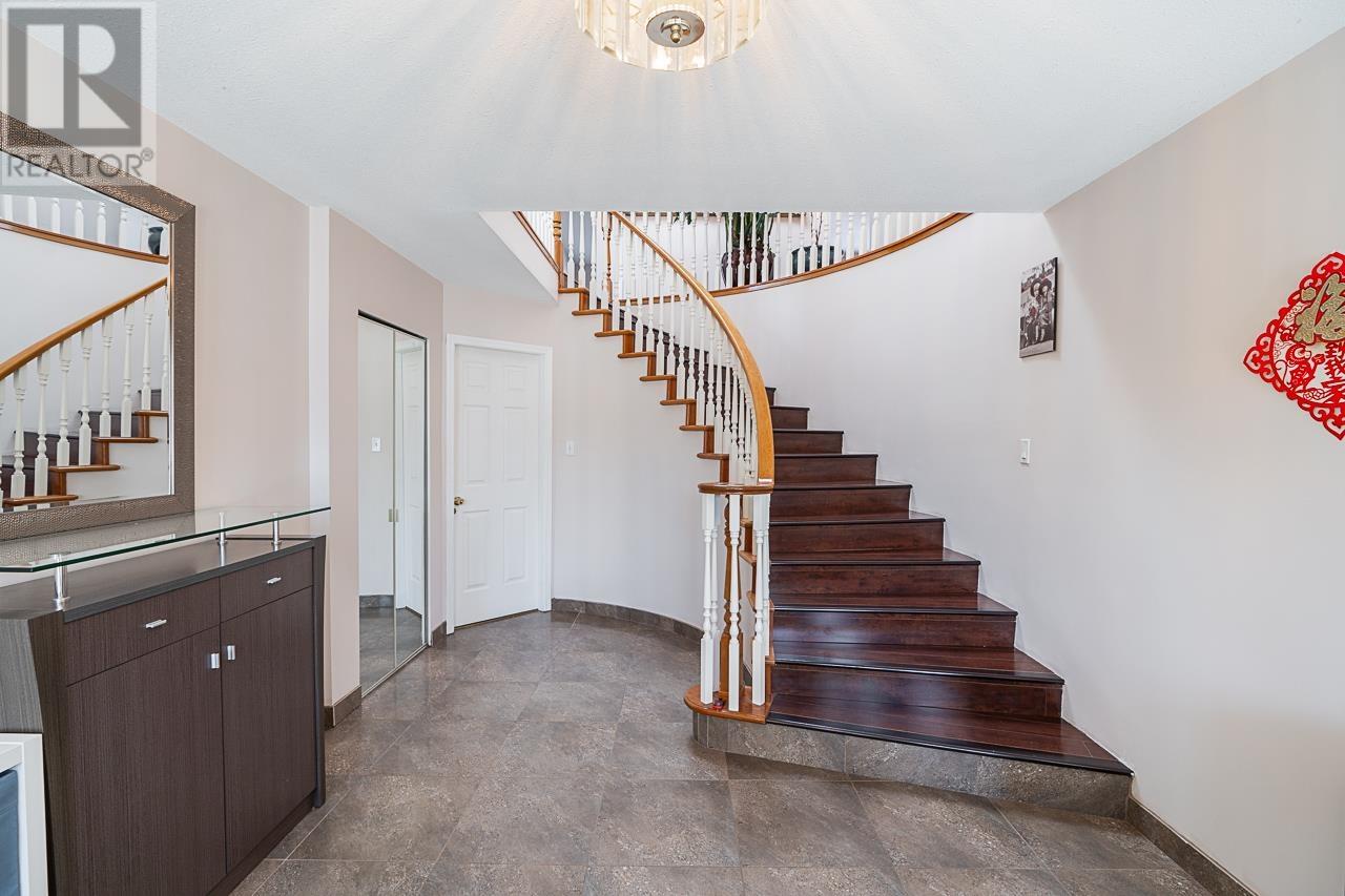 4215 Charles Street Property Photo 4