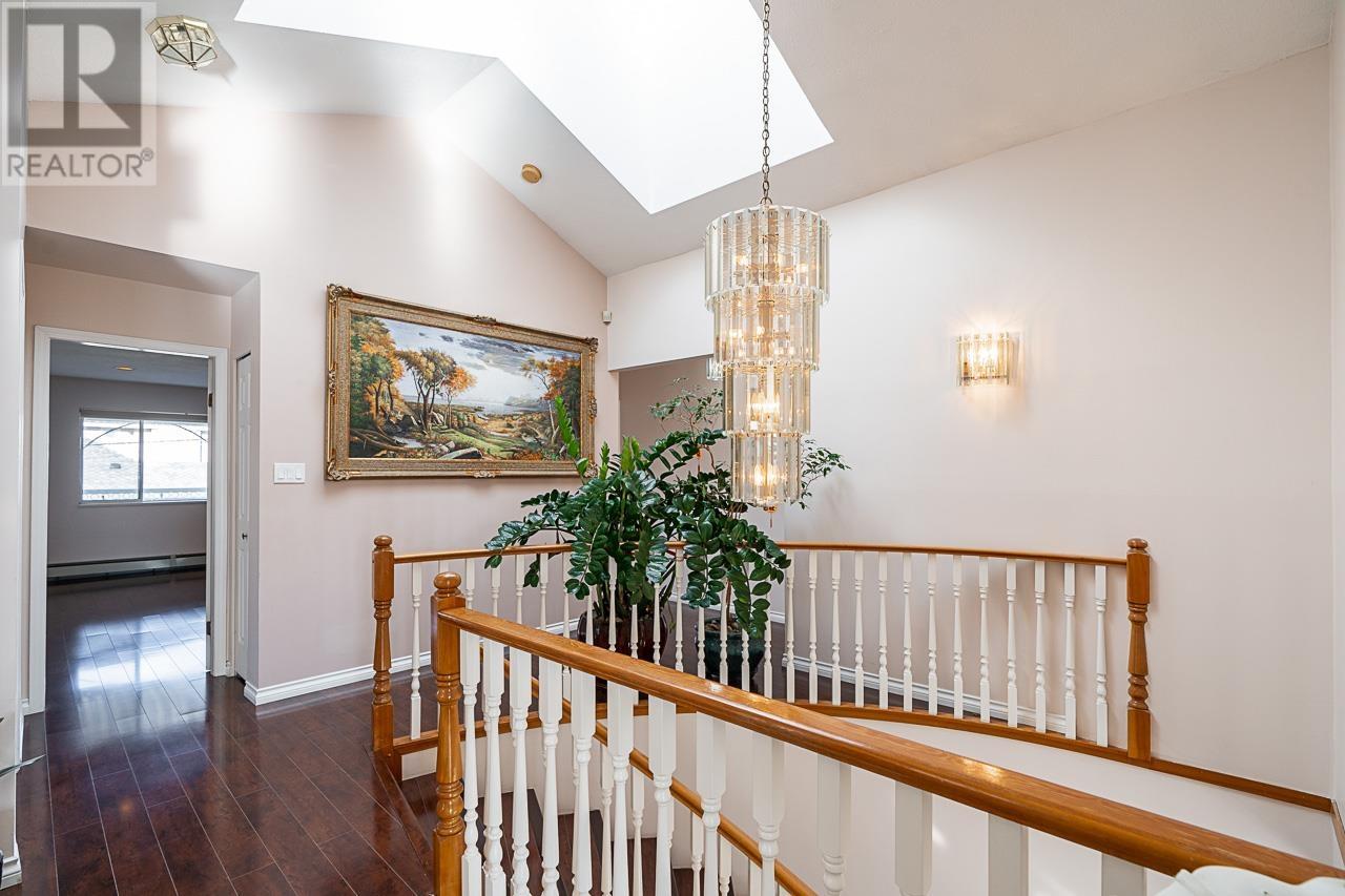 4215 Charles Street Property Photo 5