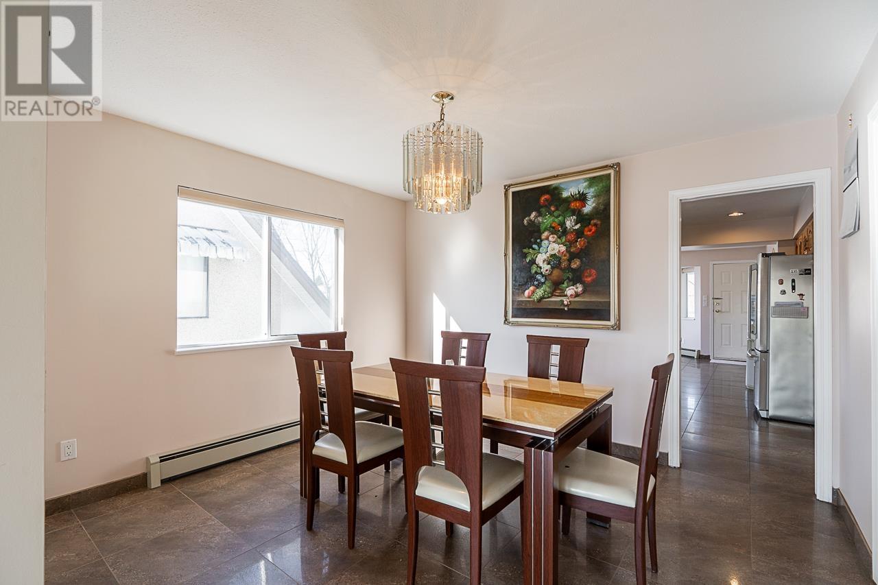 4215 Charles Street Property Photo 8