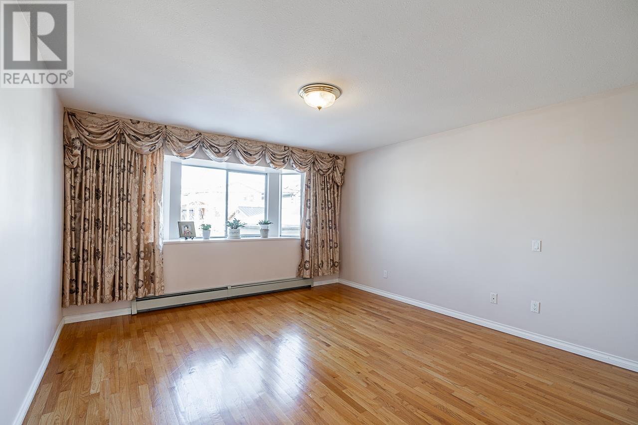 4215 Charles Street Property Photo 15