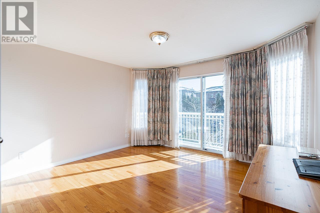 4215 Charles Street Property Photo 17
