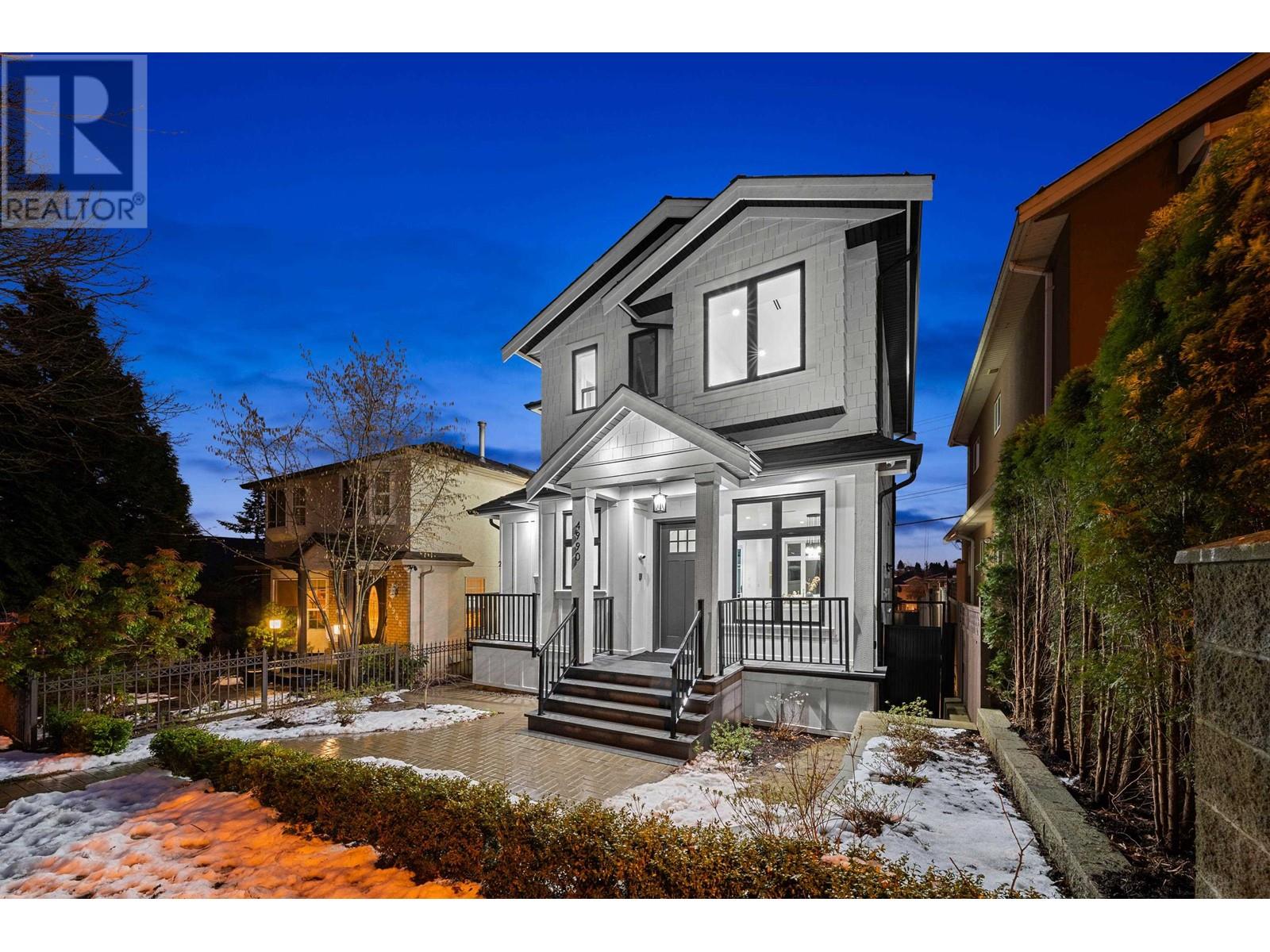 4990 Sherbrooke Street Property Photo 36
