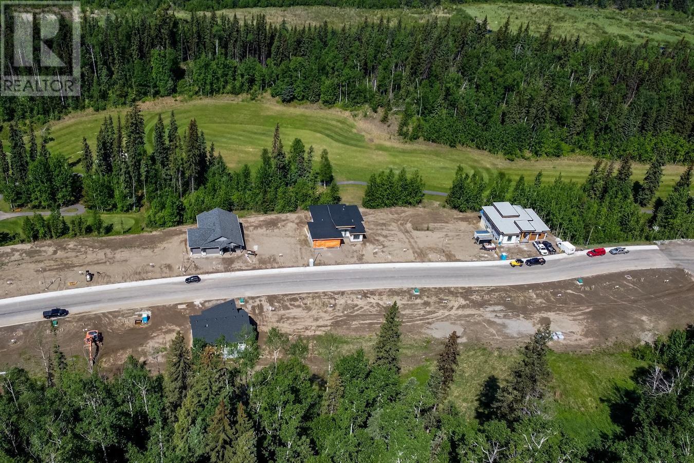 3025 Links Drive Property Photo 4