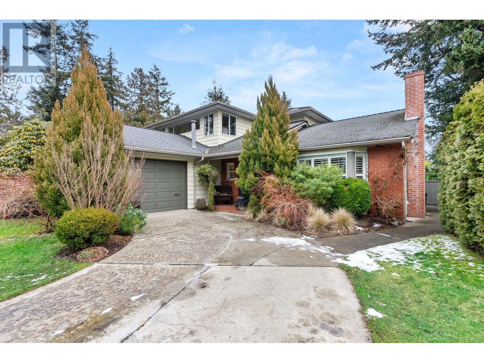 1356 COMPSTON CRESCENT Property Photo 1