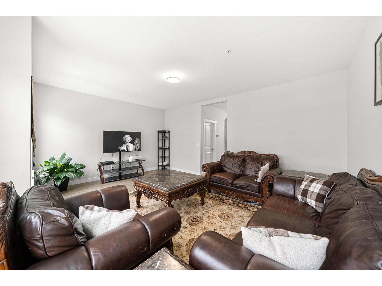 12 8370 202b Street Property Photo 5