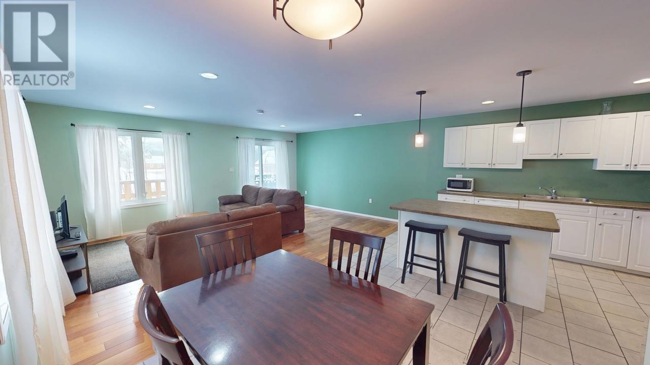 10604-10606 Monteith Street Property Photo 6